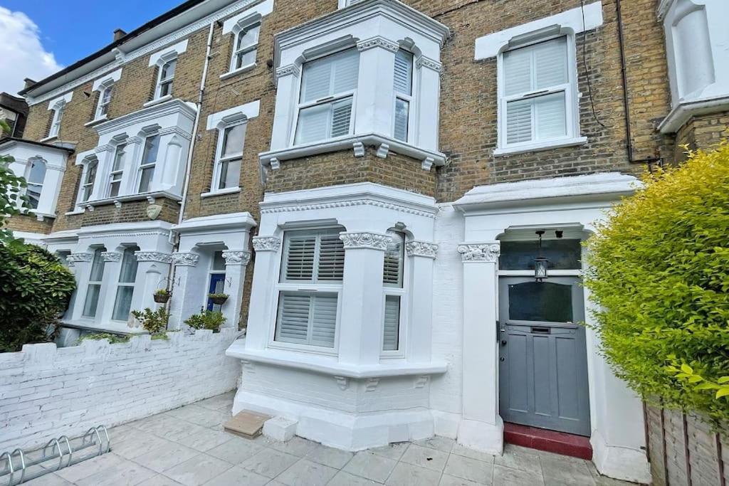 Shepherd's Bush Modern Flat Apartament *