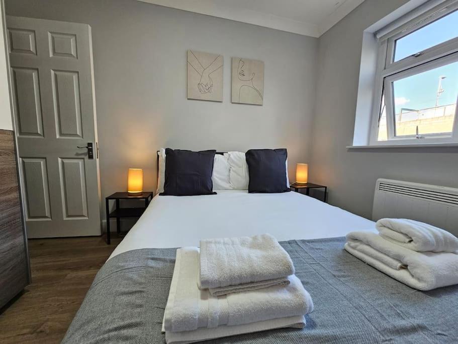 Appartamento Shepherd's Bush Modern Flat Londra